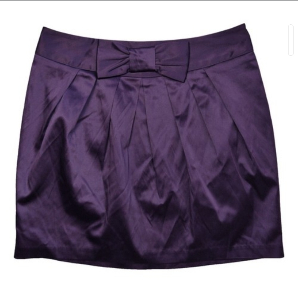 Chic Satin Skirt in Deep Purple